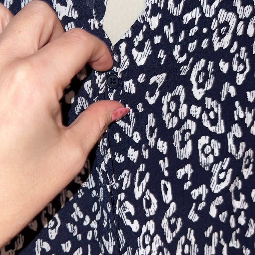 Banana Republic XS button down long sleeve shirt - Picture 8 of 11